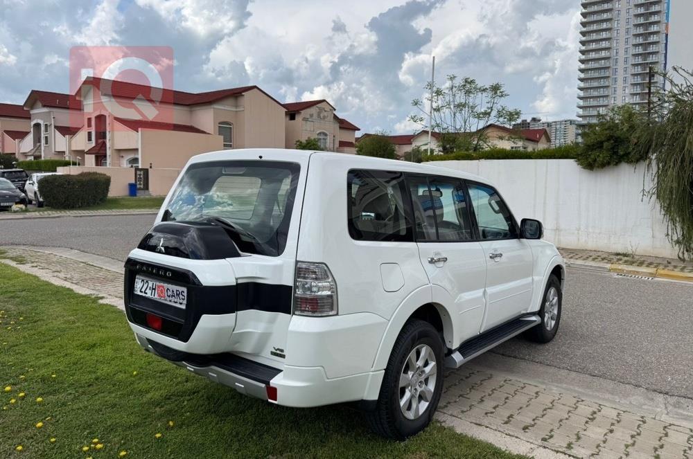 ميتسوبيشي باجيرو